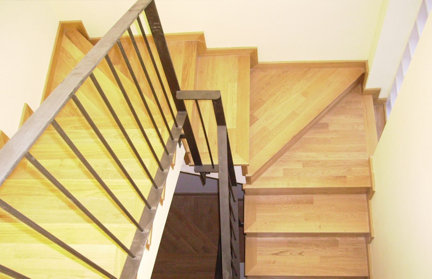 Instaladores escaleras madera Barcelona y Provincias