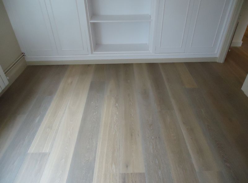 Servicios tarima interior