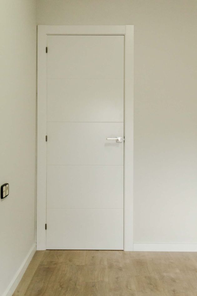 SUMINISTRO Y COLOCACIÓN PUERTAS MADERA